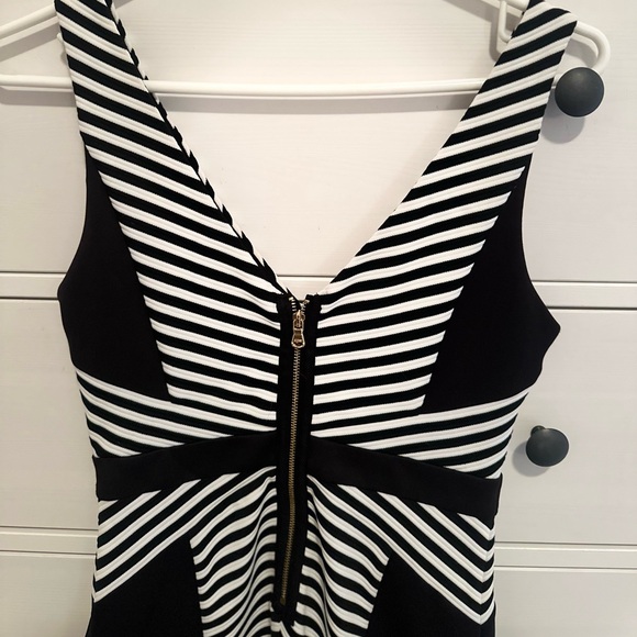 Guess Black and White Striped Dress - Picture 4 of 7